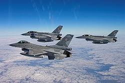 Polish Air Force F-16s, a single-engine multirole fighter aircraft, tags: bistand til - CC BY-SA
