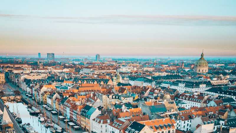 Stock Photo, tags: danmark med en investering på 3,9 - images.unsplash.com