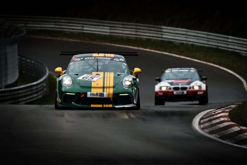 Oscar Piastri vinder nervepirrende spansk Grand Prix efter sen Safety Car-fiasko