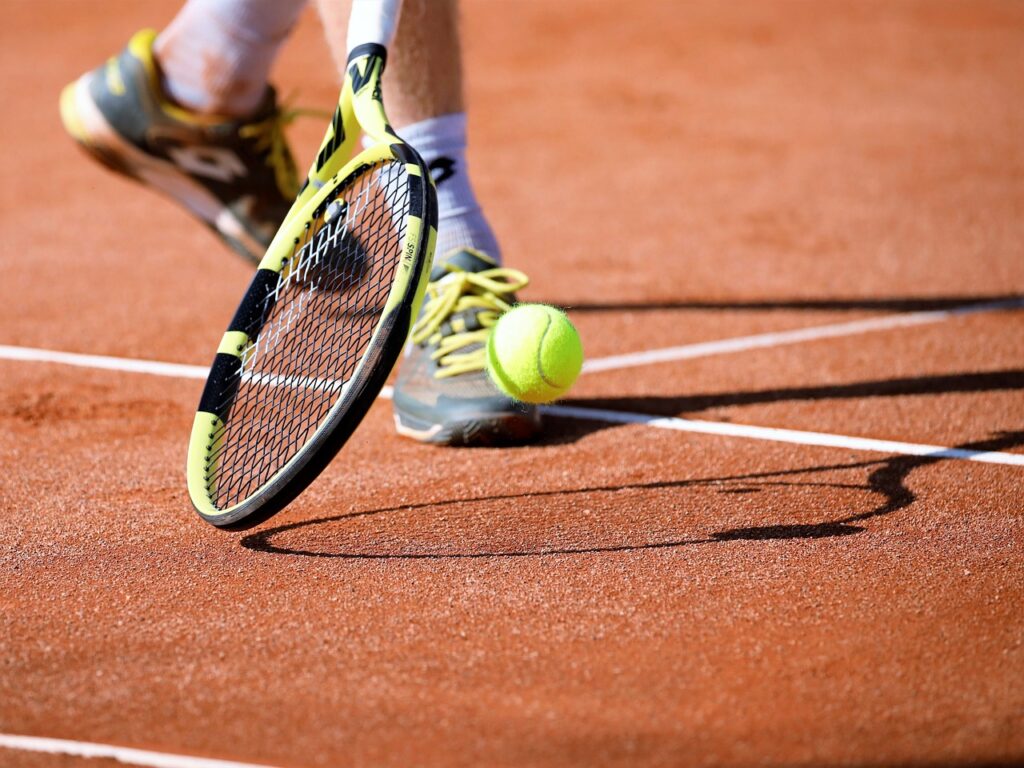 Paolini og Pegula klar til kvartfinalerne ved Bad Homburg Open efter kontrastfyldte sejre